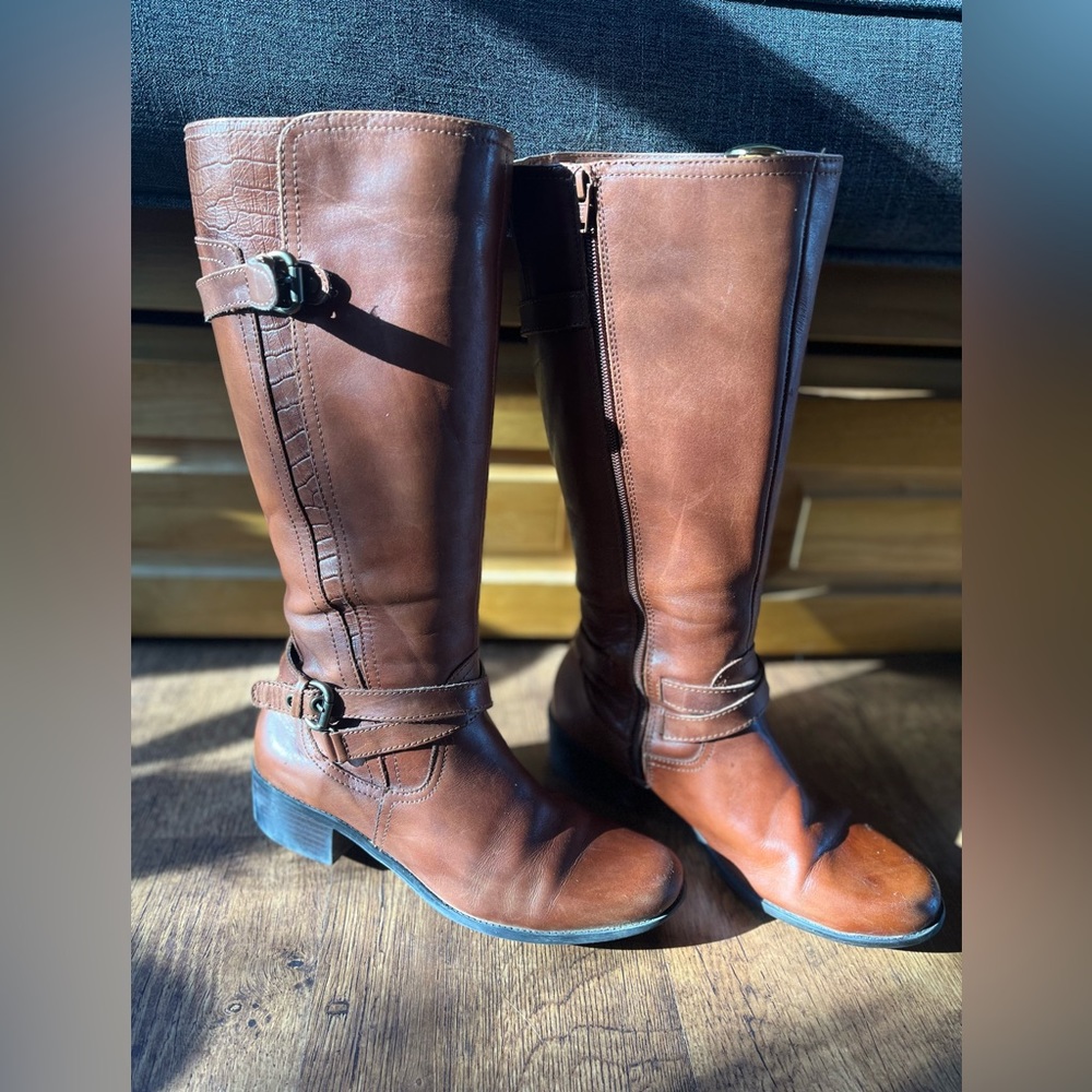 Women’s Knee High Leather Boots Size 9.5